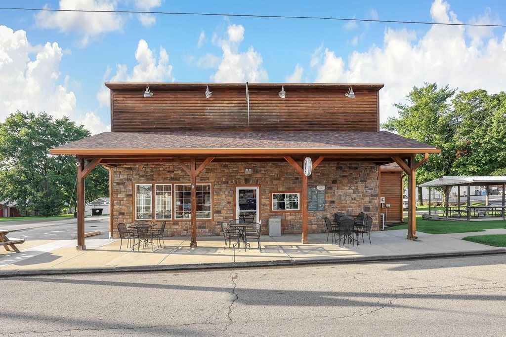 90 W Main Street, Tarlton, OH 43156