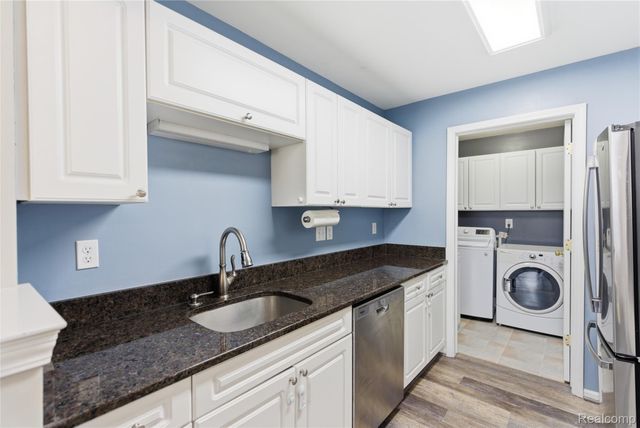 3402 Tremonte Circle N, Oakland Charter Township, MI 48306