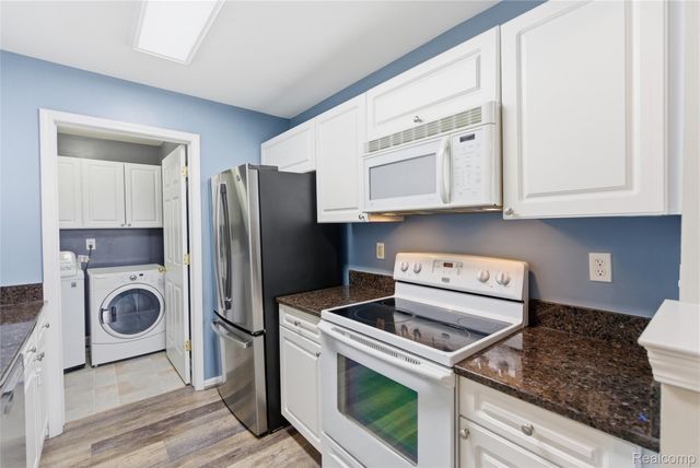 3402 Tremonte Circle N, Oakland Charter Township, MI 48306