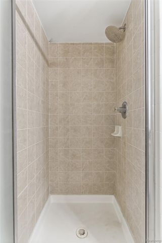 3402 Tremonte Circle N, Oakland Charter Township, MI 48306