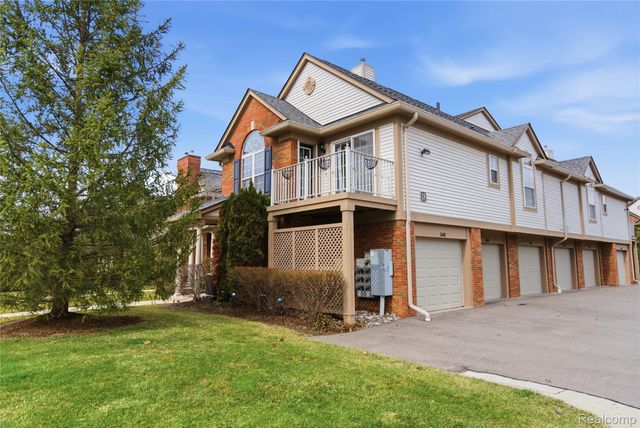 3402 Tremonte Circle N, Oakland Charter Township, MI 48306