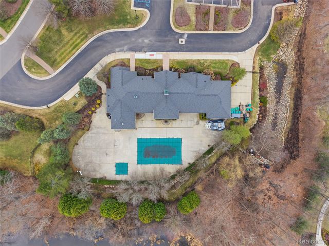 3402 Tremonte Circle N, Oakland Charter Township, MI 48306