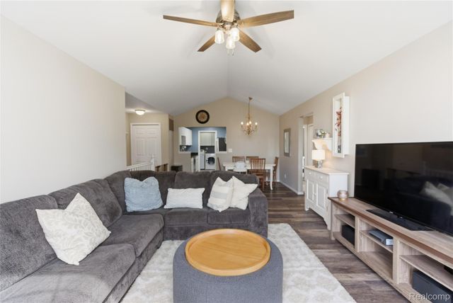 3402 Tremonte Circle N, Oakland Charter Township, MI 48306