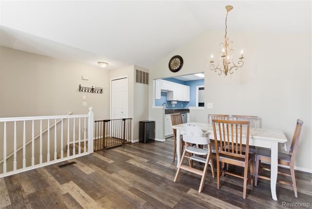 3402 Tremonte Circle N, Oakland Charter Township, MI 48306