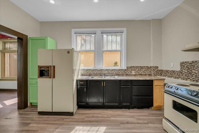 1265 25th Street, Detroit, MI 48216