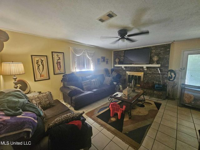 125 Cedarwood Drive, R, Jackson, MS 39212