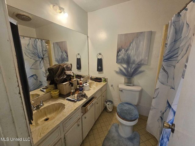 125 Cedarwood Drive, R, Jackson, MS 39212