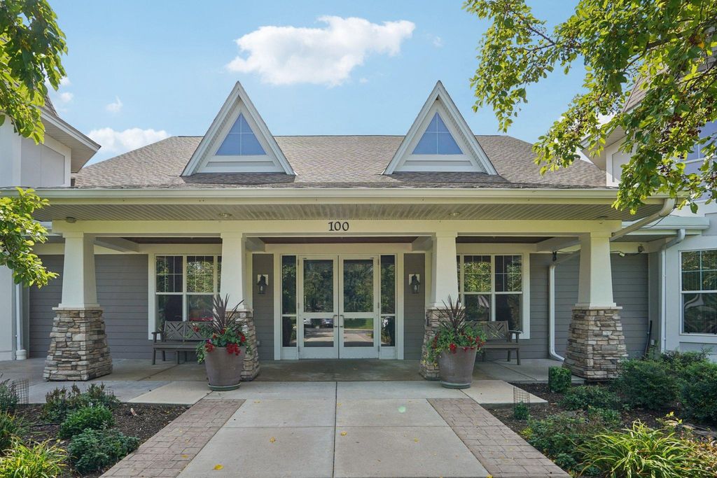 100 Clydesdale Trail 115, Medina, MN 55340