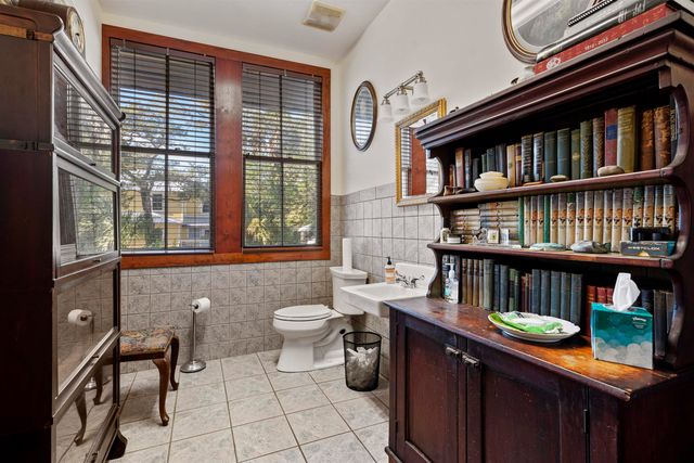 19 Riberia Street, St Augustine, FL 32084