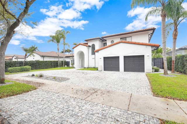 7993 NW 161st Ter, Miami Lakes, FL 33016