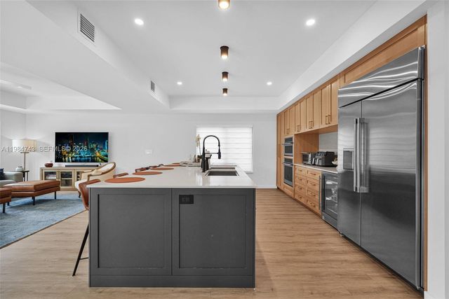 7993 NW 161st Ter, Miami Lakes, FL 33016