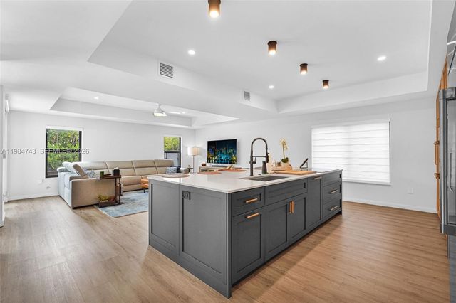 7993 NW 161st Ter, Miami Lakes, FL 33016