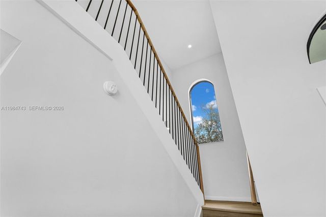 7993 NW 161st Ter, Miami Lakes, FL 33016