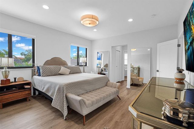 7993 NW 161st Ter, Miami Lakes, FL 33016