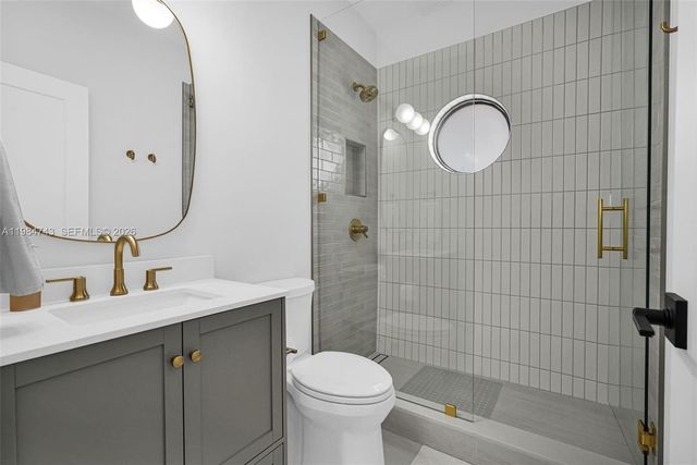 7993 NW 161st Ter, Miami Lakes, FL 33016