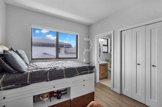 7993 NW 161st Ter, Miami Lakes, FL 33016