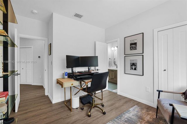 7993 NW 161st Ter, Miami Lakes, FL 33016