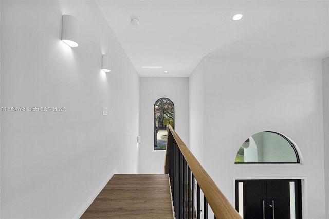 7993 NW 161st Ter, Miami Lakes, FL 33016