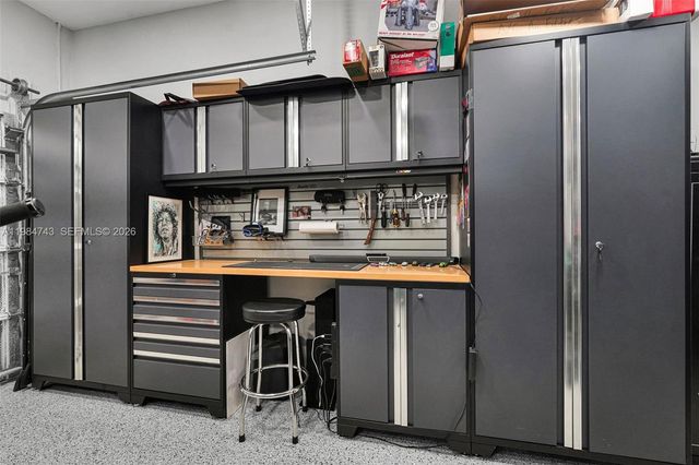 7993 NW 161st Ter, Miami Lakes, FL 33016