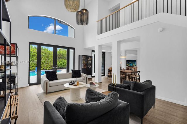 7993 NW 161st Ter, Miami Lakes, FL 33016