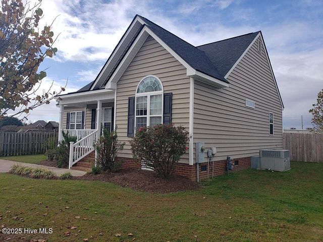 1124 Sebring Drive, Winterville, NC 28590