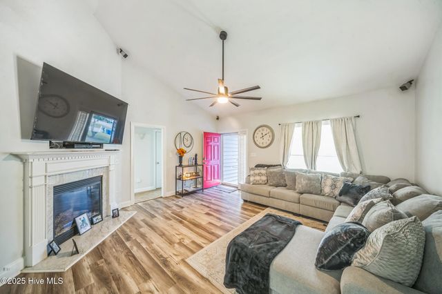 1124 Sebring Drive, Winterville, NC 28590