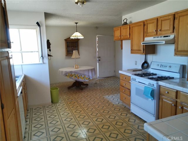 13410 Begonia Road, Victorville, CA 92392