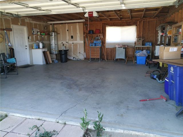 13410 Begonia Road, Victorville, CA 92392