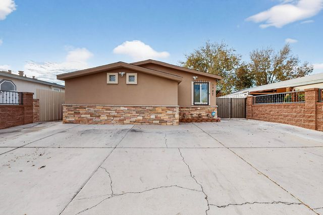 1727 Rayo Del Sol SW Drive SW, Albuquerque, NM 87121