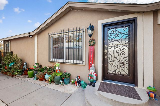 1727 Rayo Del Sol SW Drive SW, Albuquerque, NM 87121