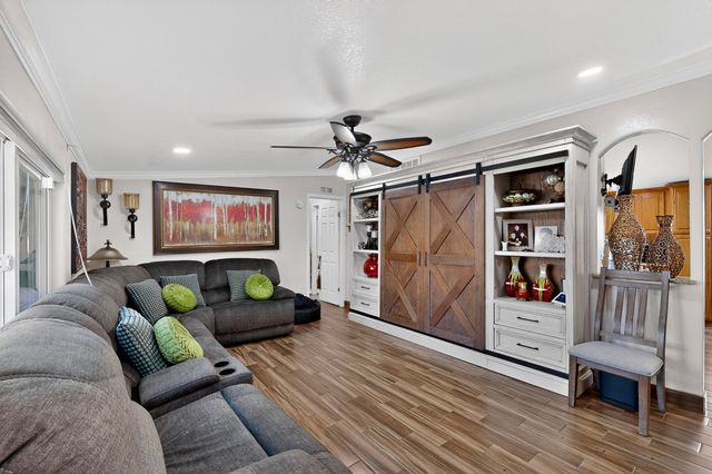 1727 Rayo Del Sol SW Drive SW, Albuquerque, NM 87121