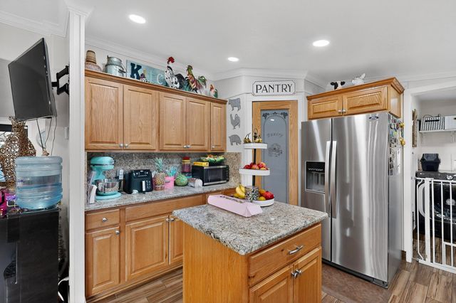 1727 Rayo Del Sol SW Drive SW, Albuquerque, NM 87121