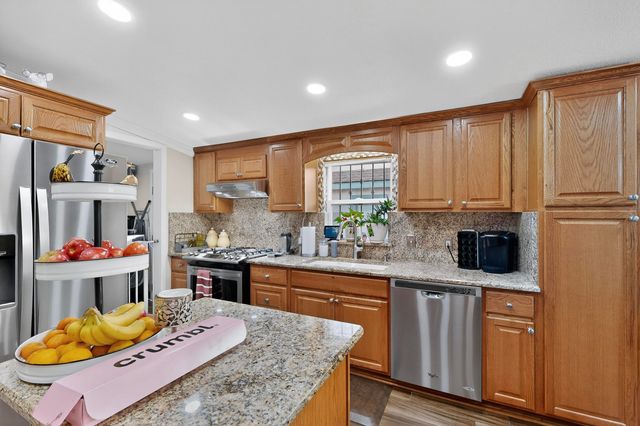 1727 Rayo Del Sol SW Drive SW, Albuquerque, NM 87121