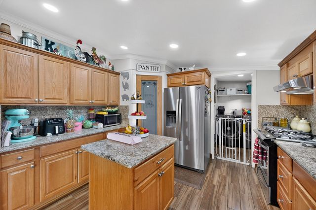 1727 Rayo Del Sol SW Drive SW, Albuquerque, NM 87121