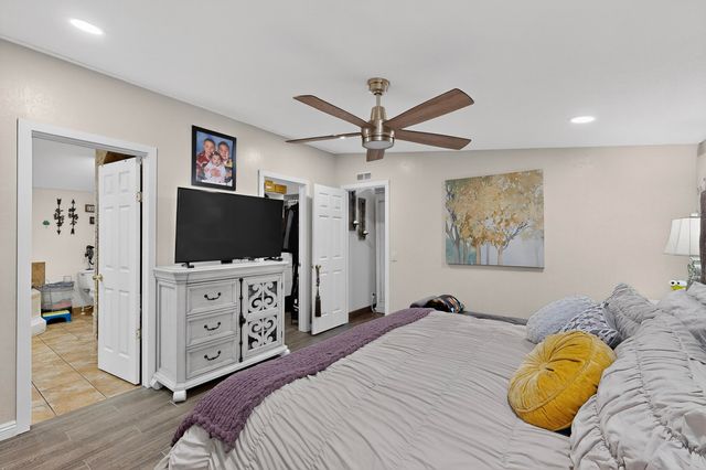 1727 Rayo Del Sol SW Drive SW, Albuquerque, NM 87121