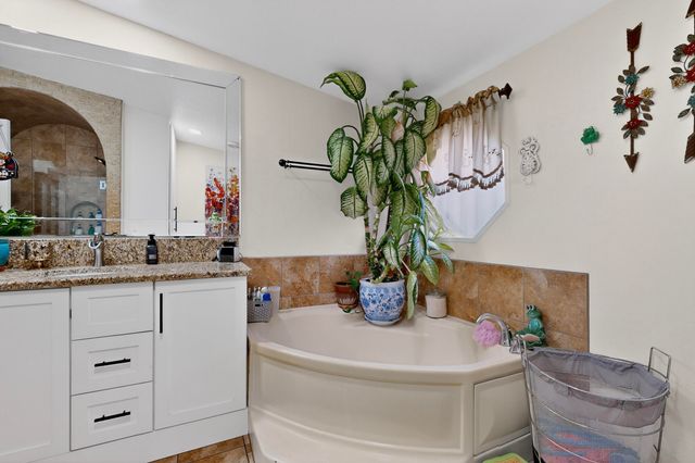 1727 Rayo Del Sol SW Drive SW, Albuquerque, NM 87121