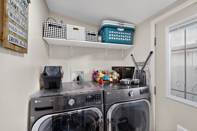 1727 Rayo Del Sol SW Drive SW, Albuquerque, NM 87121