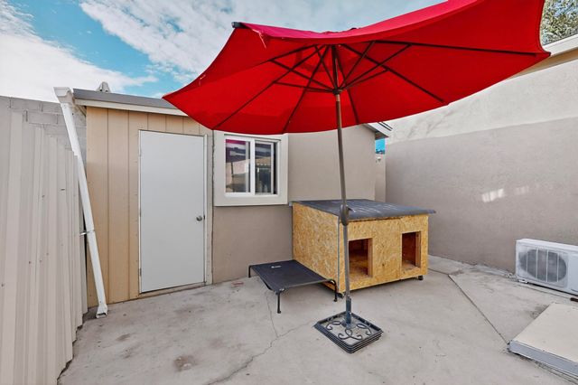 1727 Rayo Del Sol SW Drive SW, Albuquerque, NM 87121