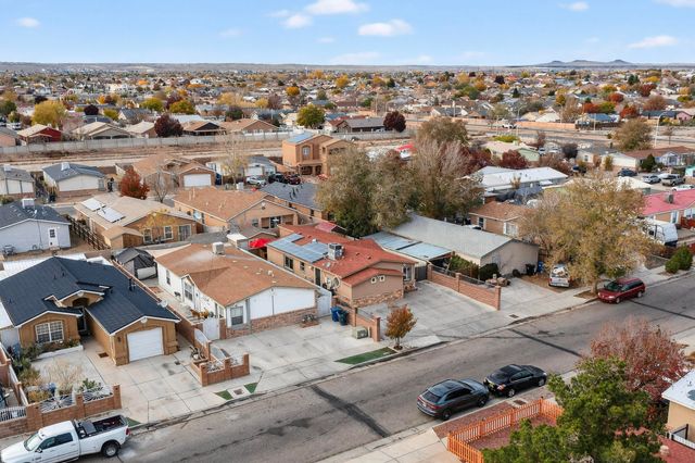 1727 Rayo Del Sol SW Drive SW, Albuquerque, NM 87121