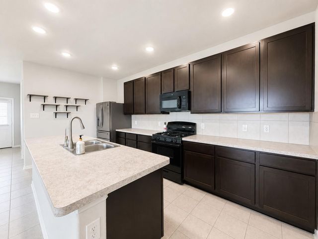 2805 Coral Drive, Texas City, TX 77591