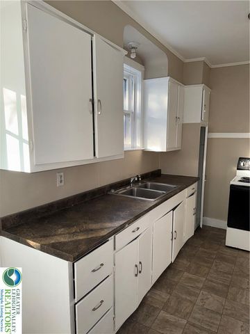 2033 West Tilghman Street, Allentown City, PA 18104