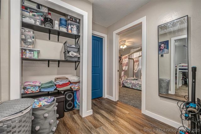 1402 W 10th, Sulphur, OK 73086