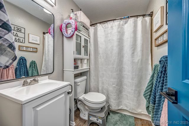 1402 W 10th, Sulphur, OK 73086