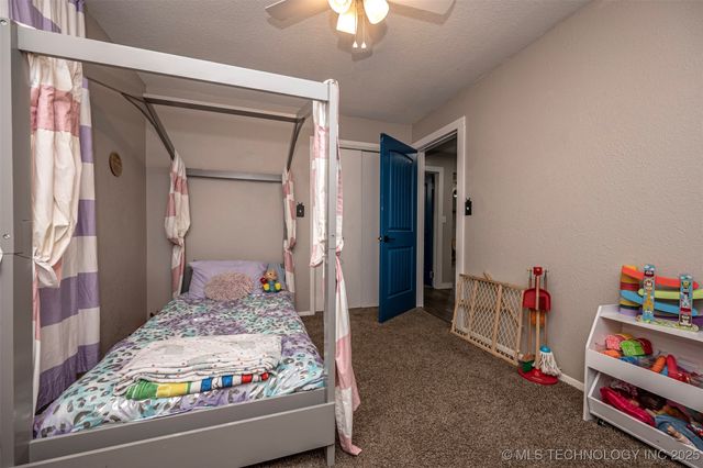 1402 W 10th, Sulphur, OK 73086