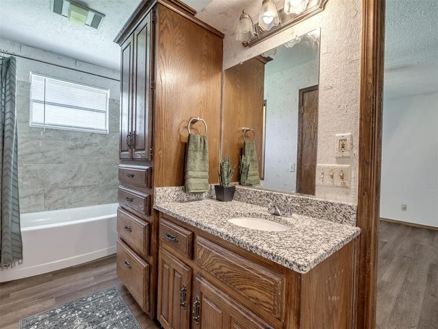 1111 Robin Hood Lane, Norman, OK 73072