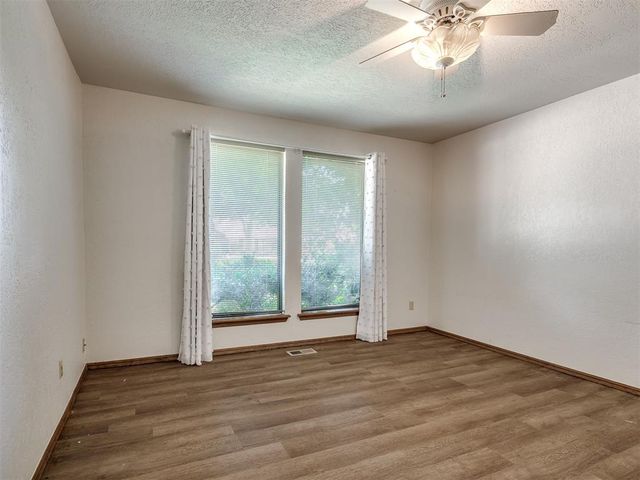 1111 Robin Hood Lane, Norman, OK 73072