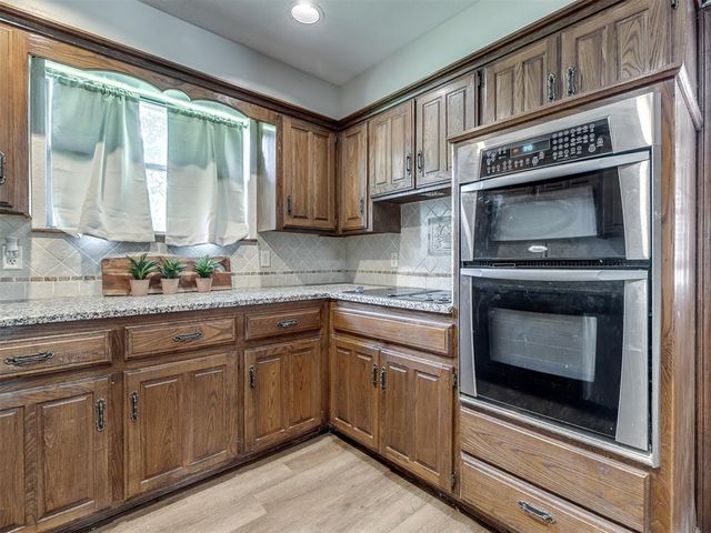 1111 Robin Hood Lane, Norman, OK 73072