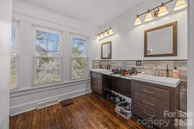 127 S Patterson Street, Statesville, NC 28677