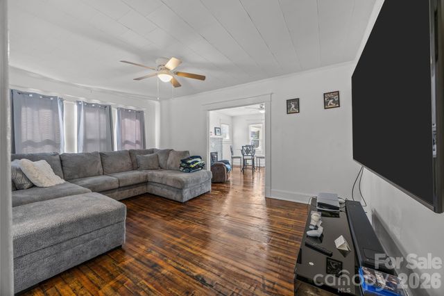 127 S Patterson Street, Statesville, NC 28677