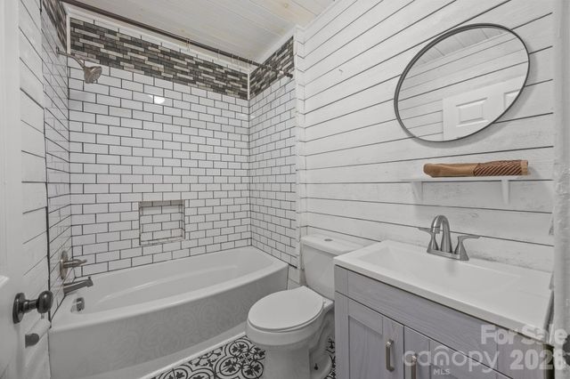 127 S Patterson Street, Statesville, NC 28677